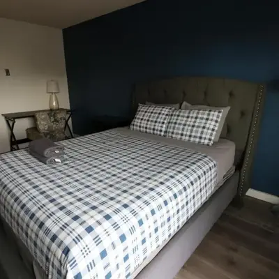 Nice Queed bed apt in Beverly Hills neighborhood