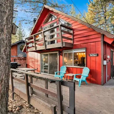 Willow Bear Lodge: Shuttle Stop Pet-Friendly