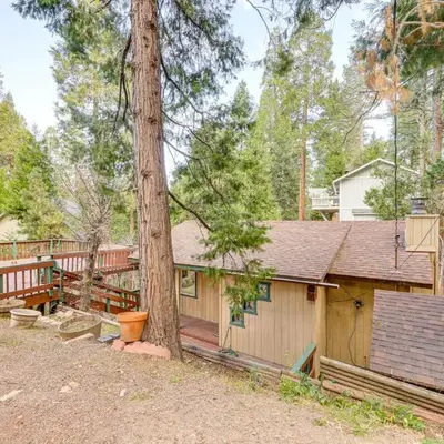 1 Mi to Lake Gregory! Updated Family Home with Deck