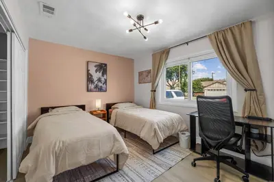 Gallery image of Near Disneyland | Central to LA & OC in Norwalk