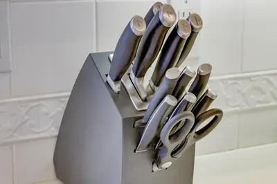 a knife block withundreds of utensils in a kitchen at 5 bedroom home 2 miles from Loma Linda Medical in Loma Linda