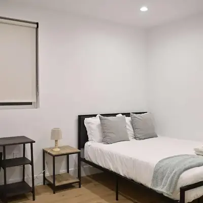 Calm Luxe Ensuite Room near USC-Shared Home