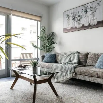 Spacious 2bedroom in Hollywood with Parking Gym Pool