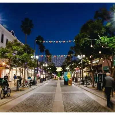 Walk to Santa Monica Beach & Pier Boardwalk