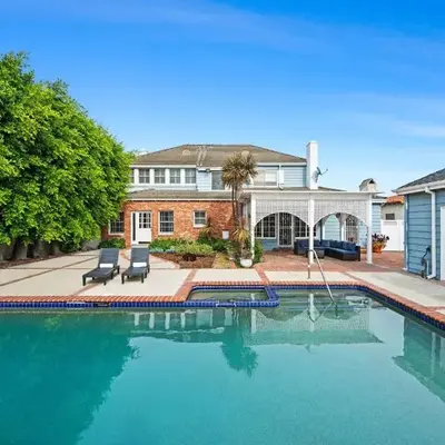Spacious 5BR LA Villa with Pool Spa & Game Room