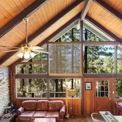 Pet Friendly 3BR Pine Mountain Club Cabin with King Bed and Pool Access