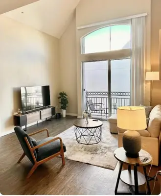 Gallery image of Aqua apartments in Los Angeles