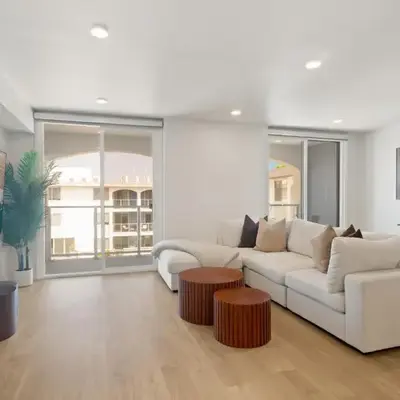 Drift & Dream - Opulent 1BR Marina Escape