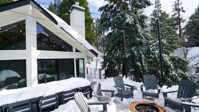 Gallery image of S'more LakeView in Lake Arrowhead