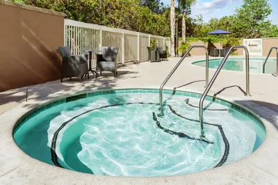 a hot tub in the middle of a patio at Hampton Inn & Suites Thousand Oaks in Thousand Oaks