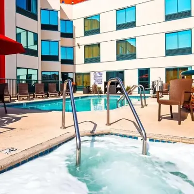 Best Western Plus Suites Hotel - LAX Airport LA Stadium