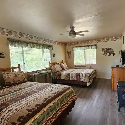 Sequoia Lodge