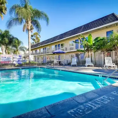 Motel 6-Riverside