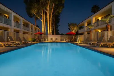 a pool in front of a hotel at night at Motel 6-Thousand Oaks, CA in Thousand Oaks