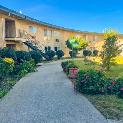 Hometown Inn North Hills