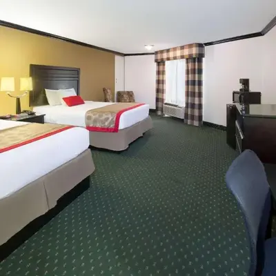 Ramada by Wyndham Ontario Airport & Convention Center