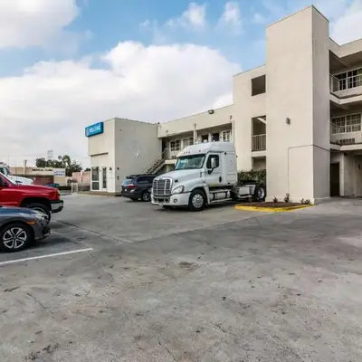 Motel 6 Bell Gardens