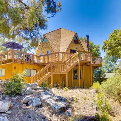 Star House Unique Home with 360 Mountain Views!