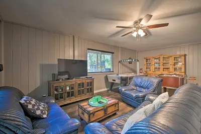 Gallery image of Mountain Haven with Hot Tub, Game Room, and Treehouse! in Lake Arrowhead