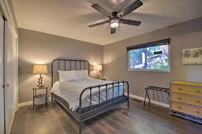 Gallery image of Mountain Haven with Hot Tub, Game Room, and Treehouse! in Lake Arrowhead