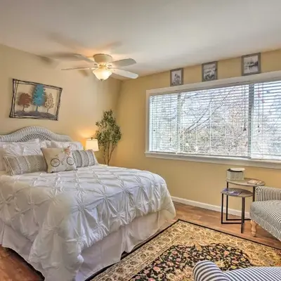 Lake Arrowhead Studio Near Hiking with Hot Tub