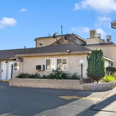 Holly Park Motel near LAX