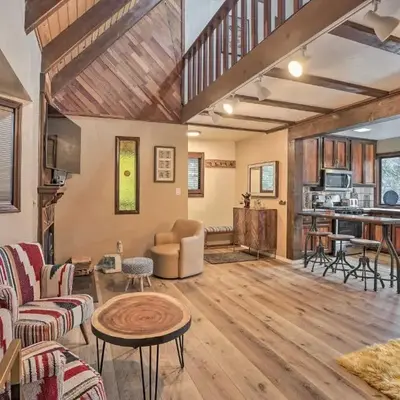 Woodsy Twin Peaks Getaway with Hot Tub and Views!