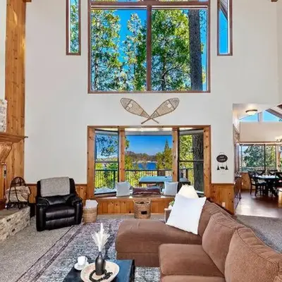 Stunning LAKE VIEW Game Room Spa Walk To Village