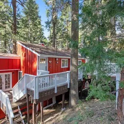 Red Cottage Charmer