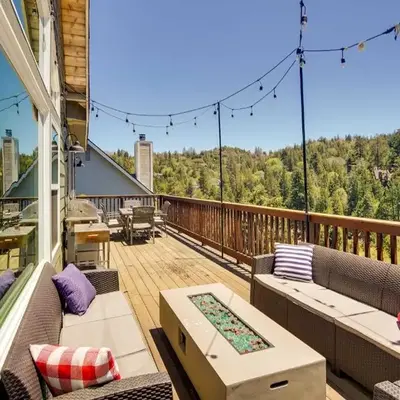 Lake Arrowhead Getaway with Decks and Game Room!