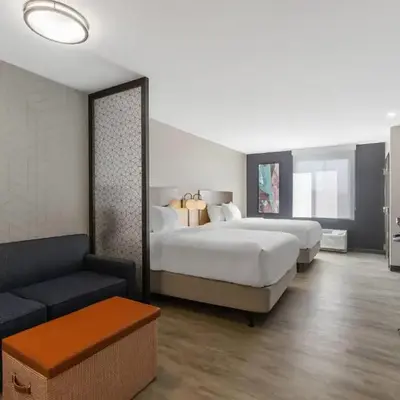 Everhome Suites Corona