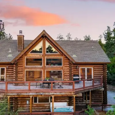 0.5mi to the Lake Deck w Views Poker Table Eagle Ridge Retreat by AvantStay