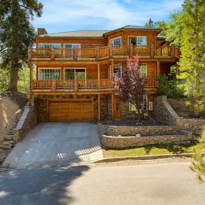 Zen Den by AvantStay Entertainers Home in Ideal Big Bear Location w Hot Tub