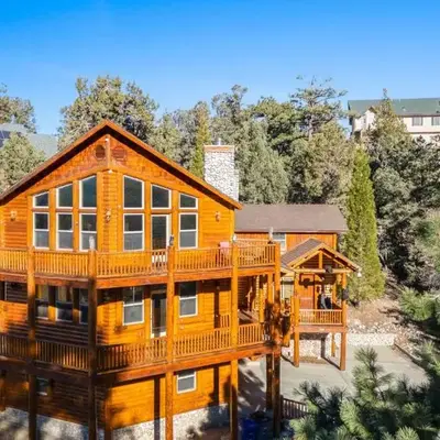 Starlight Retreat by AvantStay Gorgeous Log Style Home w Incredible Views