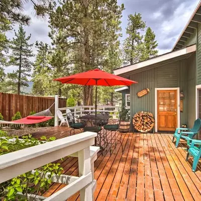 3 Mi to Skiing Big Bear Cabin with Deck