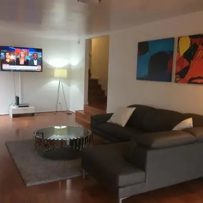 5 bedroom 3 bath home near universal