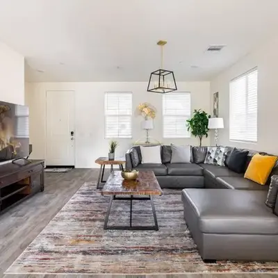 Spacious Modern Home in Sierra Lakes Fontana