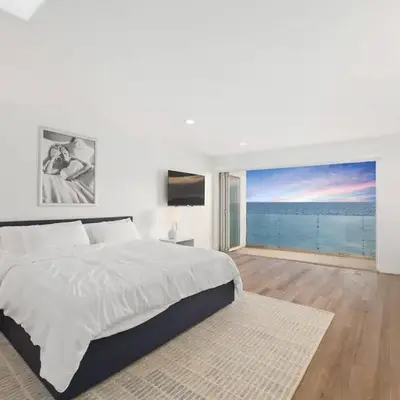 Malibu Beachfront Home with Rock Spa Ocean Views & Huge Deck