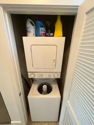 a washer and dryer in a small room at Tulum Vibes 1 Bedroom Apartment near Boats in Marina Del Rey in Los Angeles
