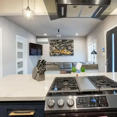 Fam Friendly 2BD 8min from airport