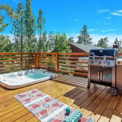 Sled-Ski Snow Summit Lakeside Village - Spa - BBQ - Firepit - Loft - Games