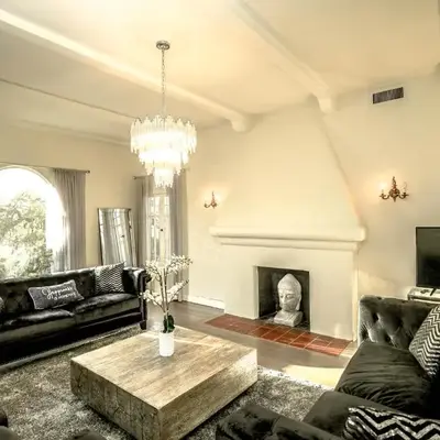 Gorgeous Renovated 3BD 2BA near West Hollywood and Beverly Hills