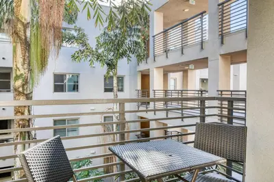 Gallery image of Hollywood 1BR w Gym Pool Spa nr Sunset Blvd LAX-199 in Los Angeles