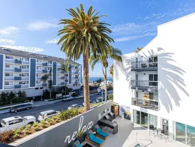 Gallery image of Redondo Beach 1BR w Pool Gym 1 block from beach LAX-439 in Redondo Beach