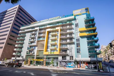 Gallery image of Downtown 1BR w Pool Gym WD nr Staples Center LAX-544 in Los Angeles