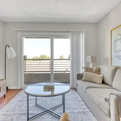 Woodland Hills 2BR w Pool Gym nr Warner Center LAX-699