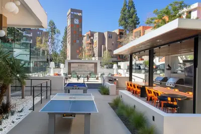 Gallery image of Studio City 1BR w Gym Pool WD nr TJ WF LAX-628 in Los Angeles