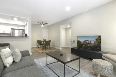 Gallery image of Beverly Grove 2BR nr Cedar Sinai Hospital LAX-124 in Los Angeles