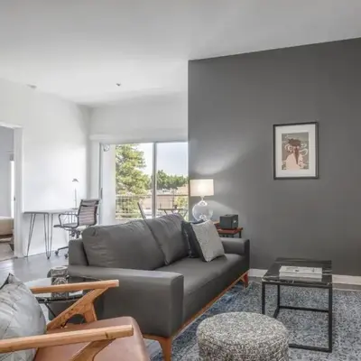 2BR w Gym Pool in central Hollywood nr WeHo LAX-67